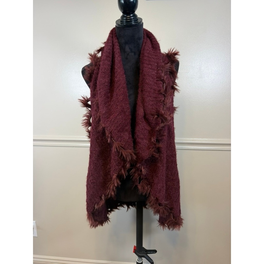 Cato Sweater Vest Women Large Burgundy Excellent Faux Fur Trim Open Front Knit